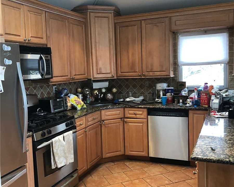 2nd image of 1 Marine Pl
