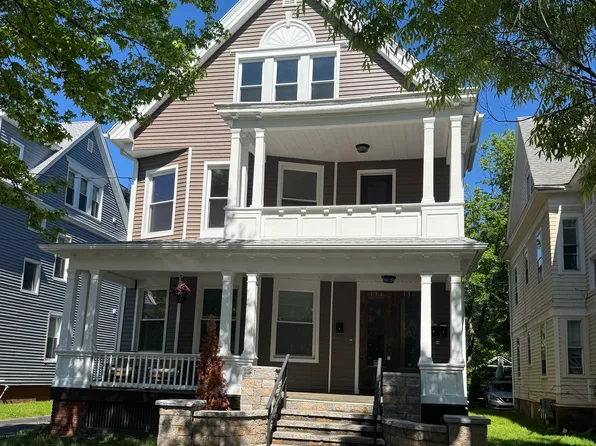 134 Hubinger St #2, New Haven, CT 06511