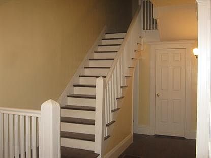 4th image of 34 E Park St