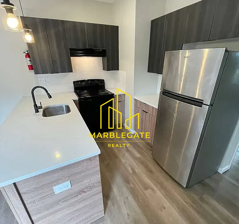 383-385 Avon Ave #33R