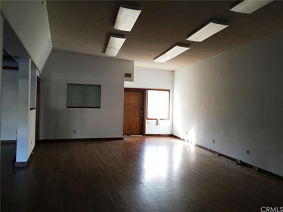 5th image of 330 E Las Tunas Dr