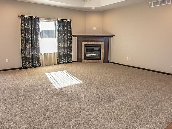 Greatroom gas fireplace