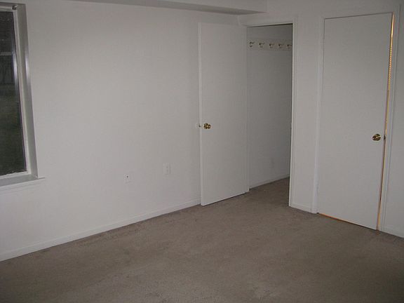 5th image of 1109 Castle Harbour Way Unit 1C