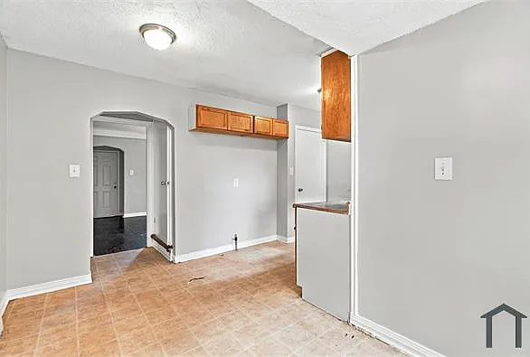 10462 Duprey St — Photo 17