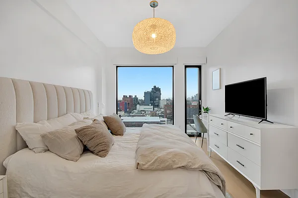 Rented by Compass | media 7