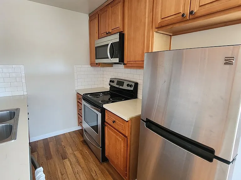 1741 Washington St — Photo 3