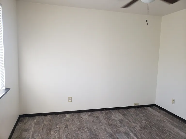 8835 N Swan Rd #7 — Photo 10