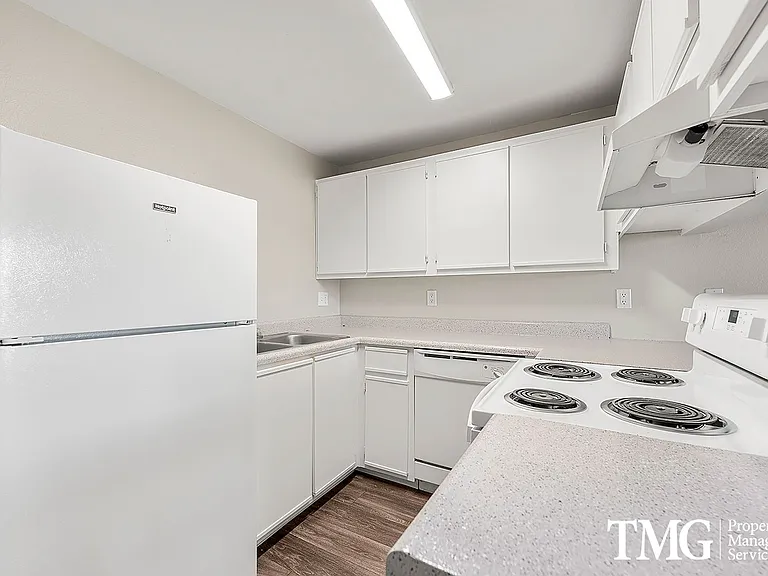 Kings Meadow Apartments — Photo 38