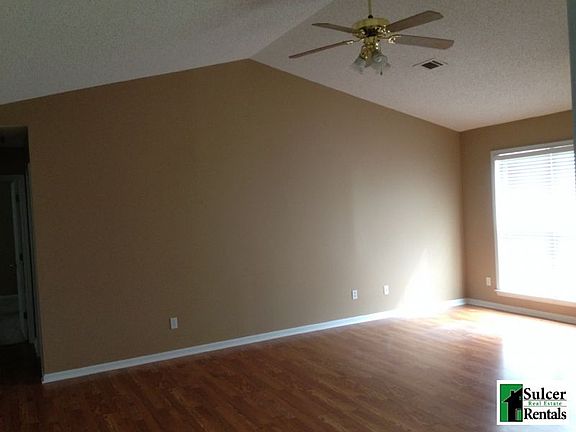 3rd image of 2124 Sheffield Dr