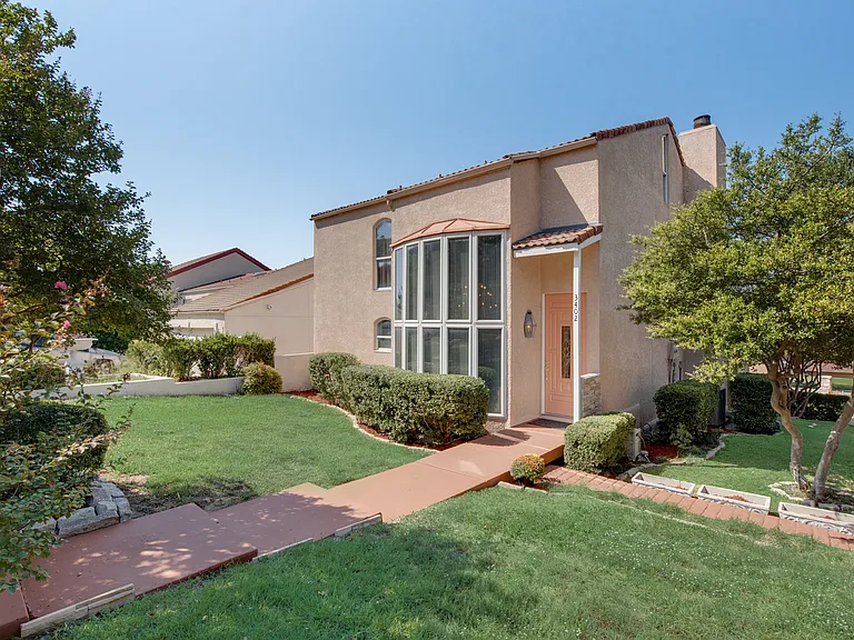 3402 Augusta Blvd — Photo 2