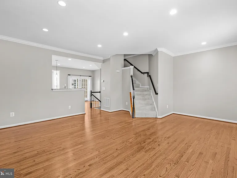 5011 Waple Ln — Photo 34