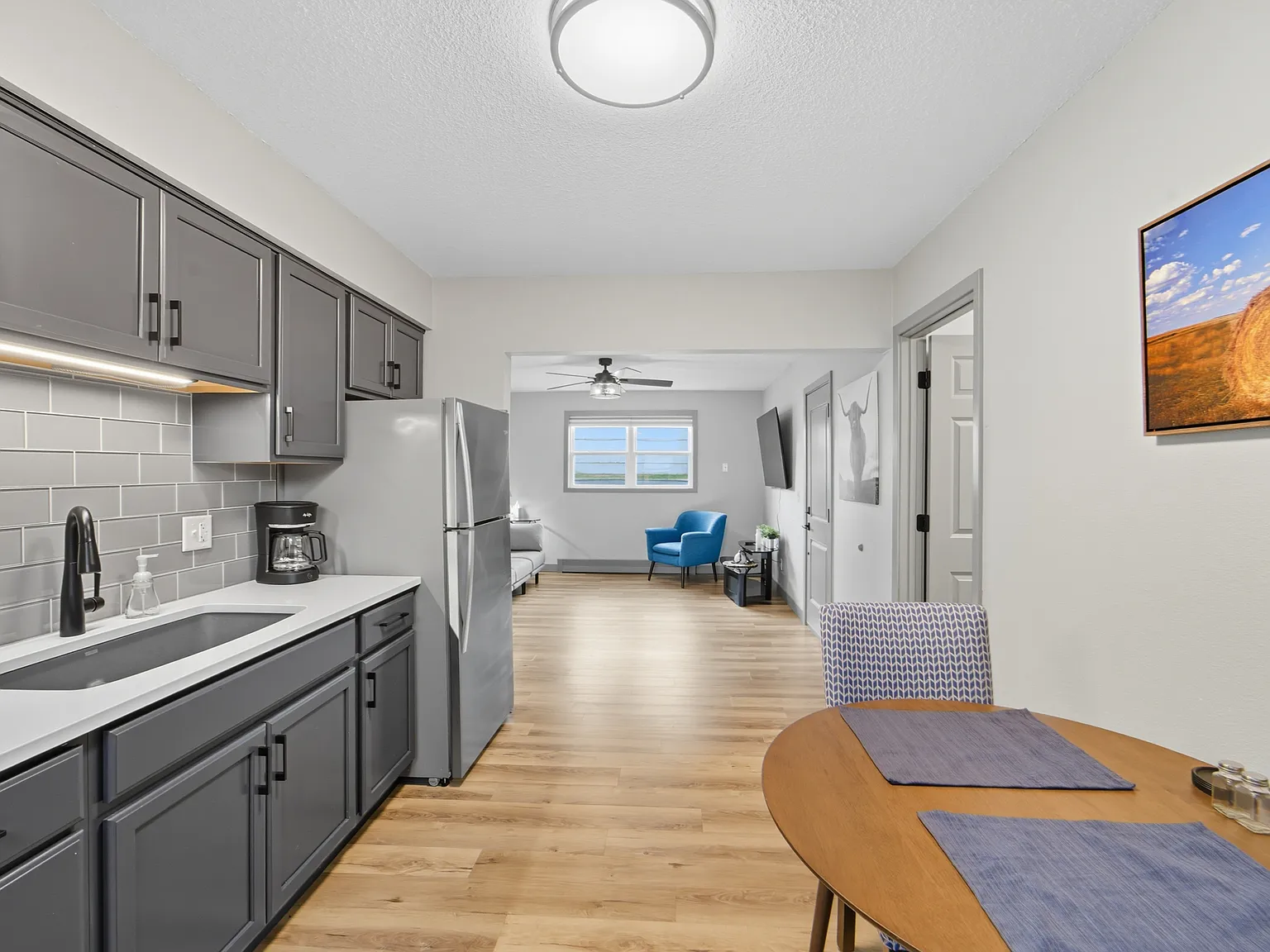 203 Third Street SE - 1B — Photo 3