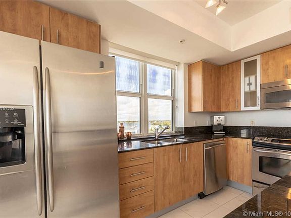 5th image of 7900 Harbor Island Dr APT 626