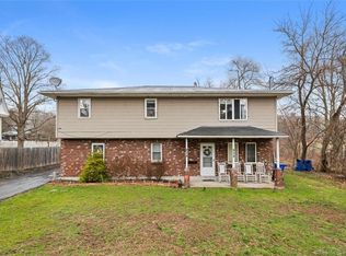 636 Cooke St, Waterbury, CT 06704