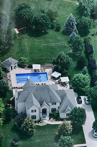 1st image of 23827 Douglas Dr