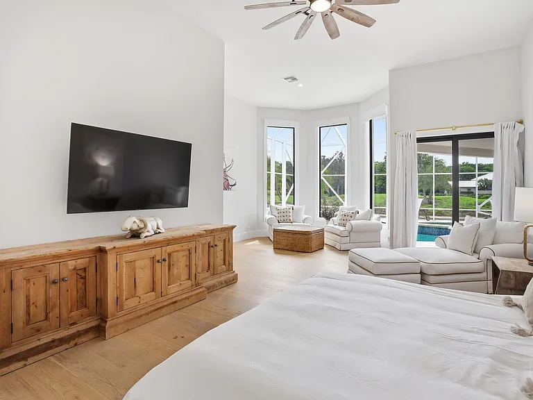 11180 Isle Brook Ct — Photo 16