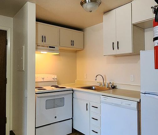 2nd image of 765-785 NW 5th St #785-02