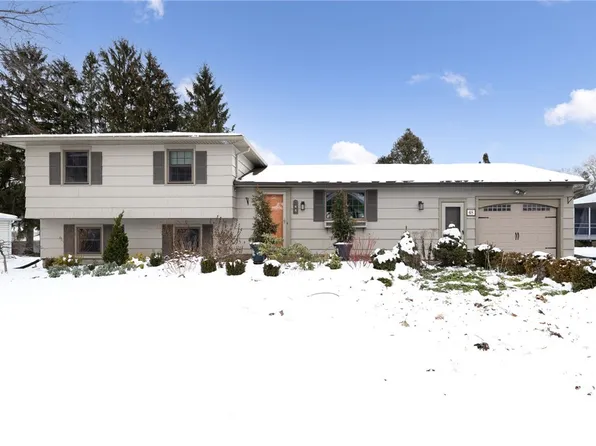 48 Mount Marcy Dr, Rochester, NY 14622