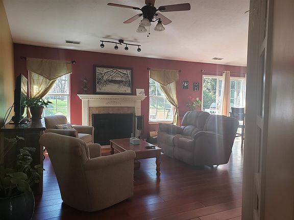 4th image of 19213 Amber Way