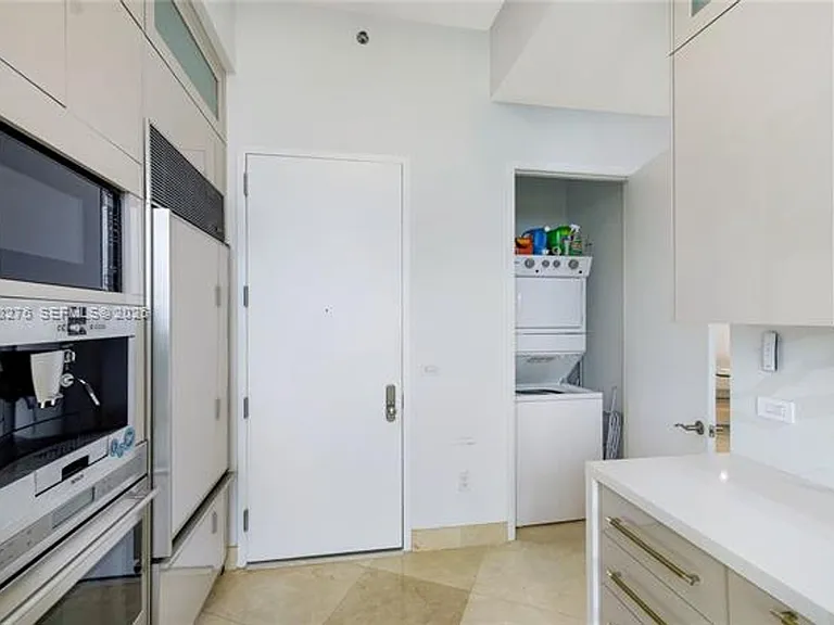 16001 Collins Ave #CU-3505 — Photo 7