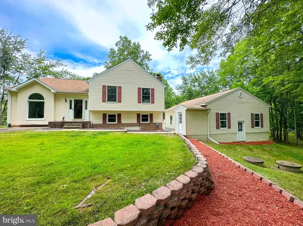 5 Halstead Dr, Fredericksburg, VA 22406