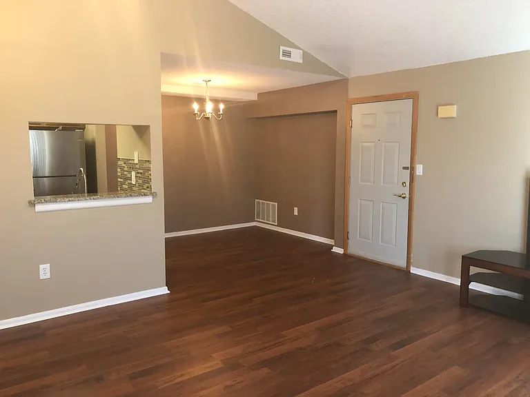 1803 Ravens Crest Dr — Photo 2