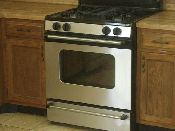 Stainless steel gas stove / oven