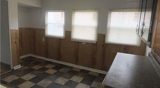 4th image of 1738 S Twyckenham Dr