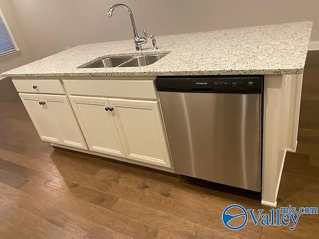 21 Winter King Dr — Photo 10