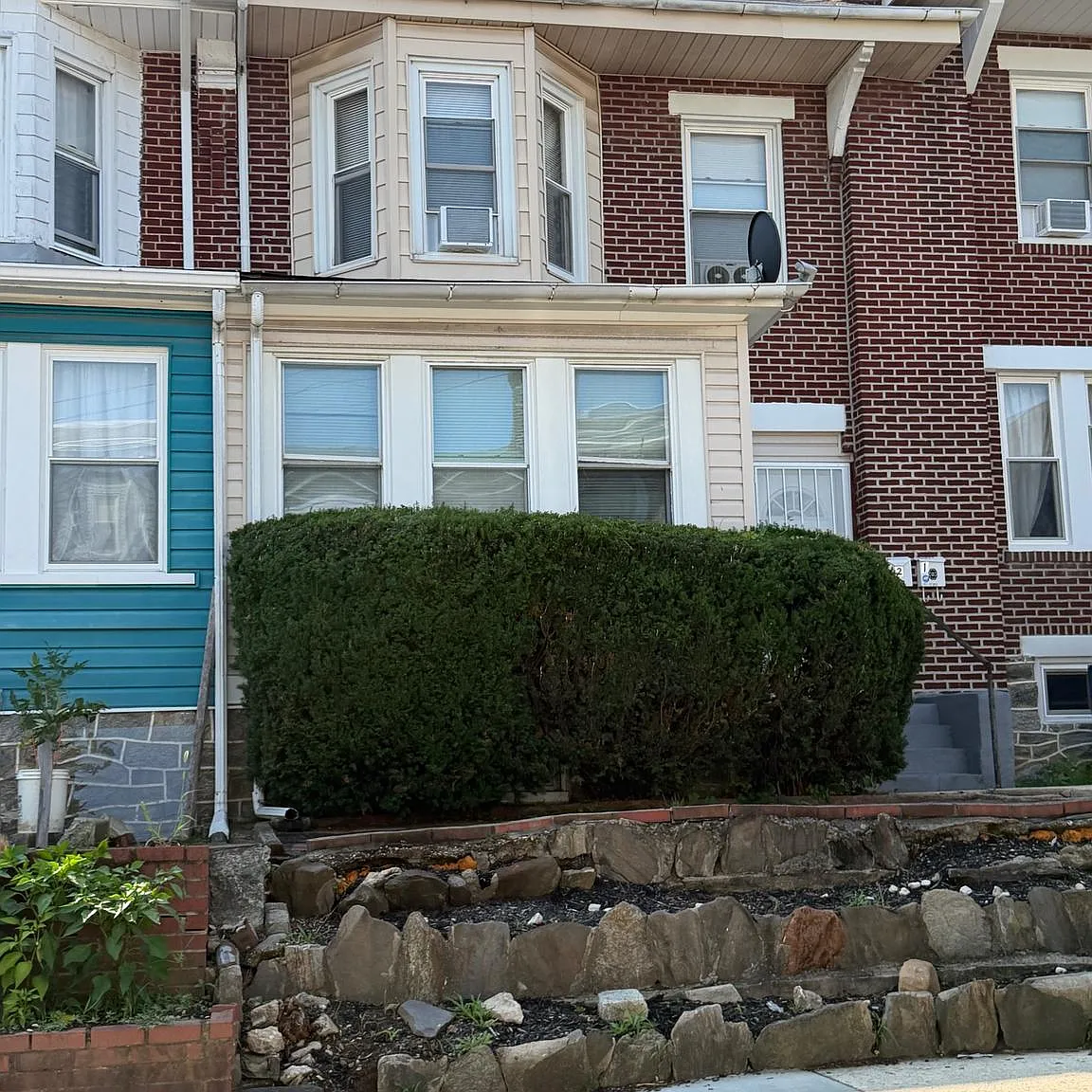 2 bed, 1.5 bath, 800 sqft, $1,400 — Photo 1