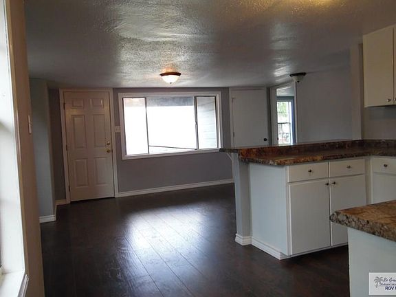 3rd image of 695 Freddy Fender Ln