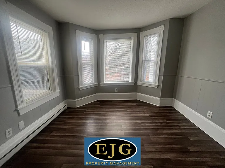209 Pine St #2 — Photo 7