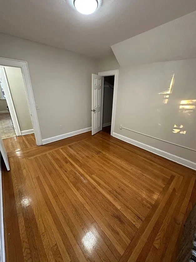 2 bed, 1000 sqft, $1,449 — Photo 2