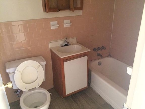 5th image of 316 W Roanoke St APT 21