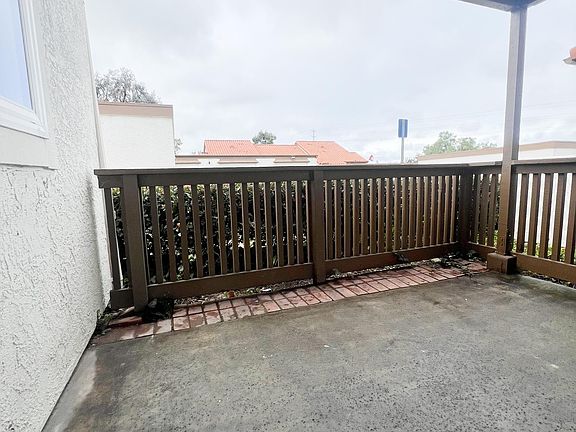5th image of 868 S Rancho Santa Fe Rd S APT C