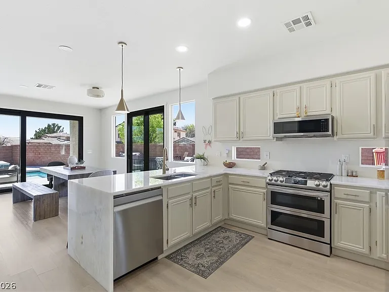 11063 Pegasus Dr — Photo 11