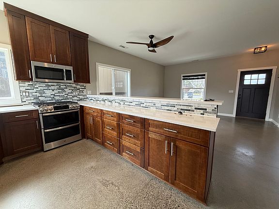 5th image of 61158 Brookhollow Dr
