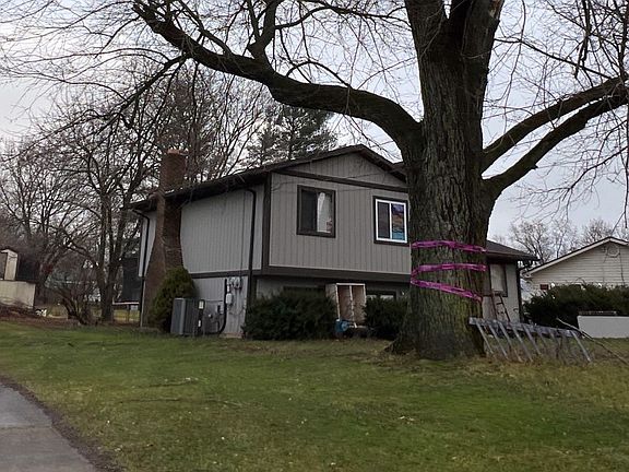 2nd image of 3424 S Woodland Dr