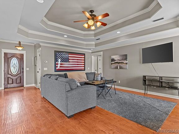 5th image of 102 TUMBLEWEED Drive