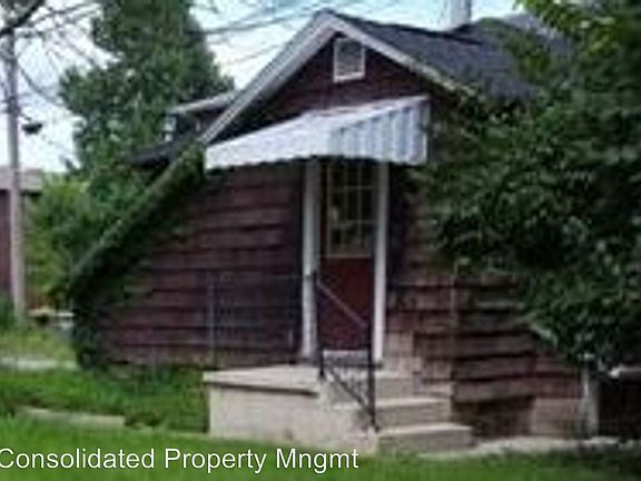 2nd image of 330 Pearl St