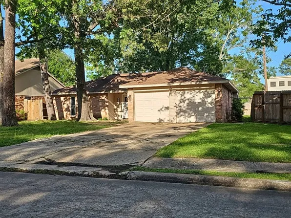 17110 Golf Club Dr, Crosby, TX 77532