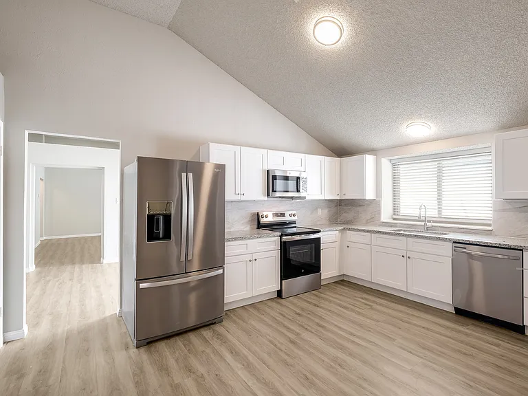 14118 George Rd — Photo 4