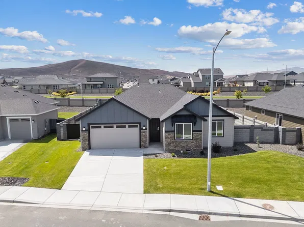 643 Purcell Ave, West Richland, WA 99353