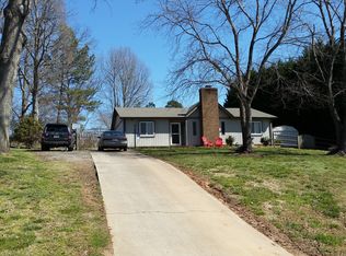 2323 Springwater Dr, Gastonia, NC 28056