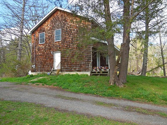 3rd image of 617 Burlingham Road