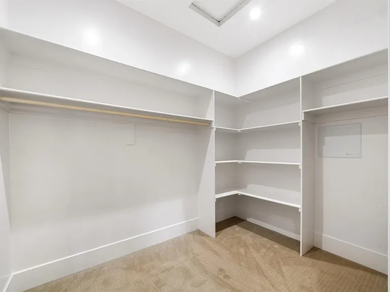 1130 Jonas Ave — Photo 41