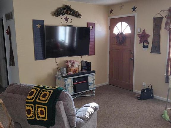 4th image of 1307 N Cedar Crest Dr