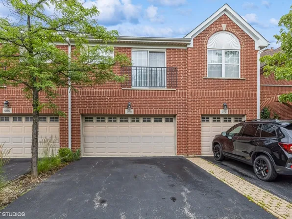 976 Enfield Dr, Northbrook, IL 60062