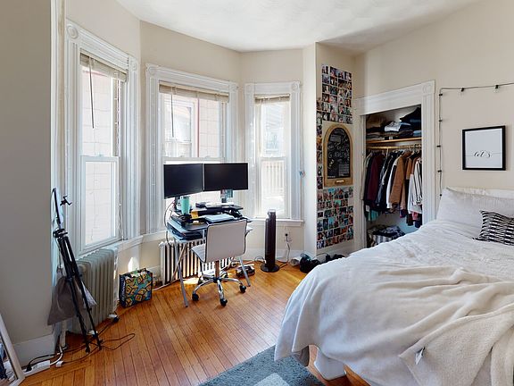 3rd image of 27 Falcon St #2