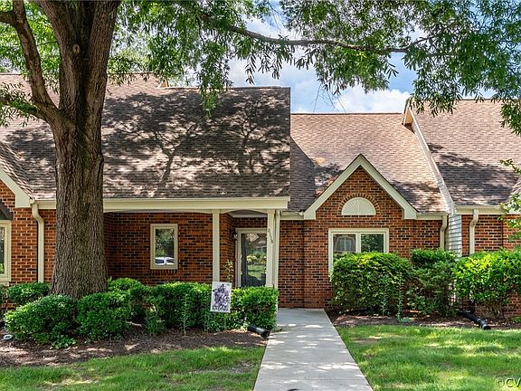 3rd image of 3118 Lake Shire Ct